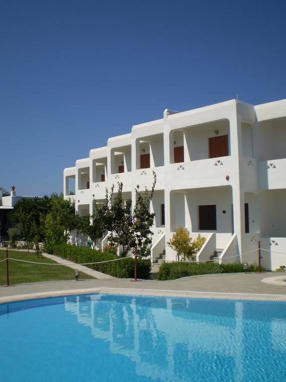 Hotel Angela Скирос Екстериор снимка