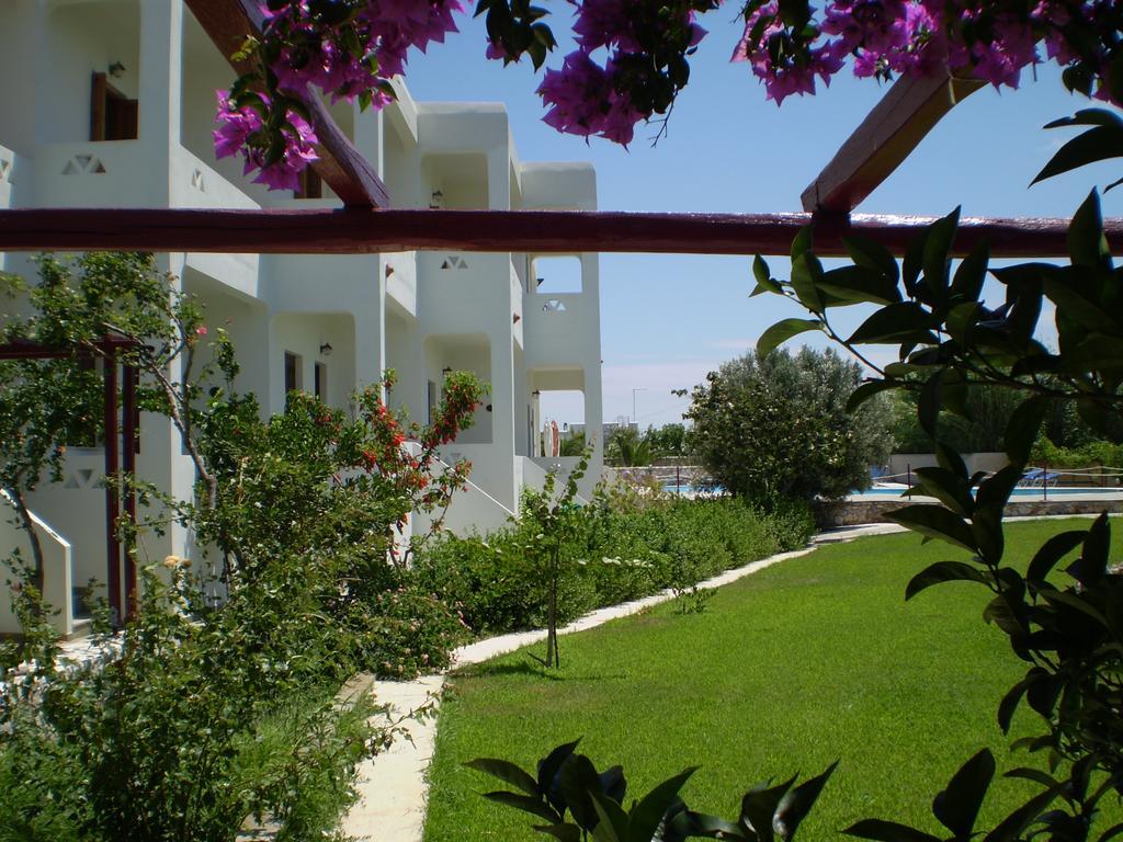 Hotel Angela Скирос Екстериор снимка