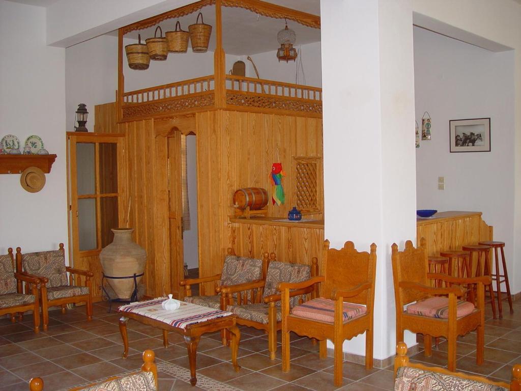 Hotel Angela Скирос Екстериор снимка